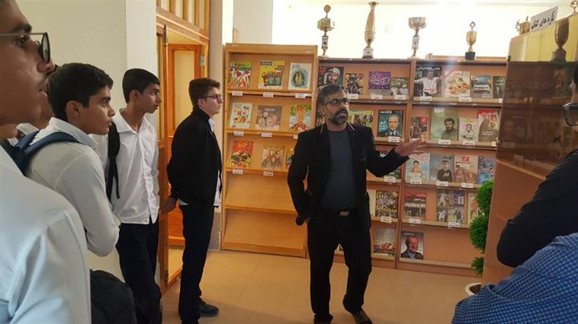 بازدید دانش آموزان از کتابخانه